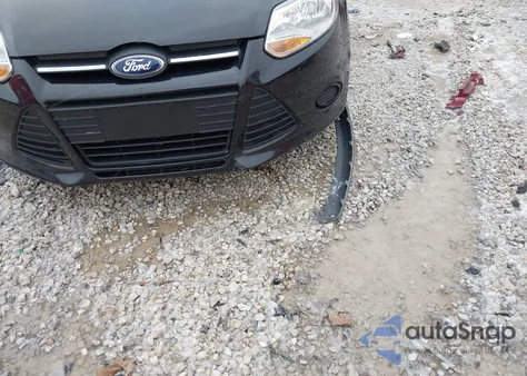 2014 Ford Focus Se z USA, uszkodzony, nr VIN 1FADP3F2XEL354191